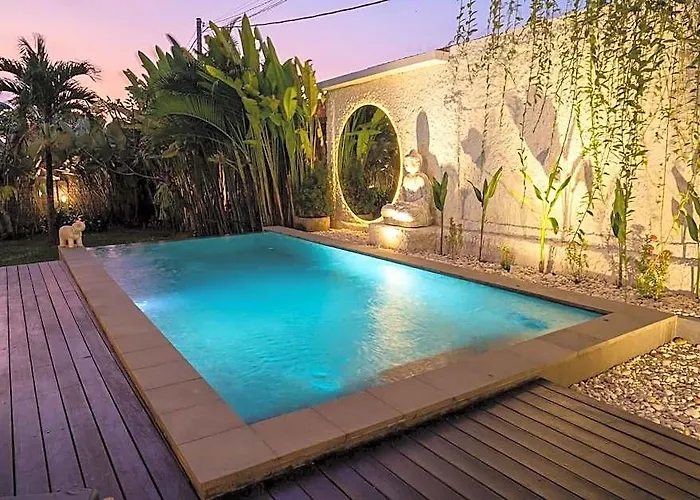 Innerbloom Spacious 2 Bedroom With Large Pool & Garden 4*