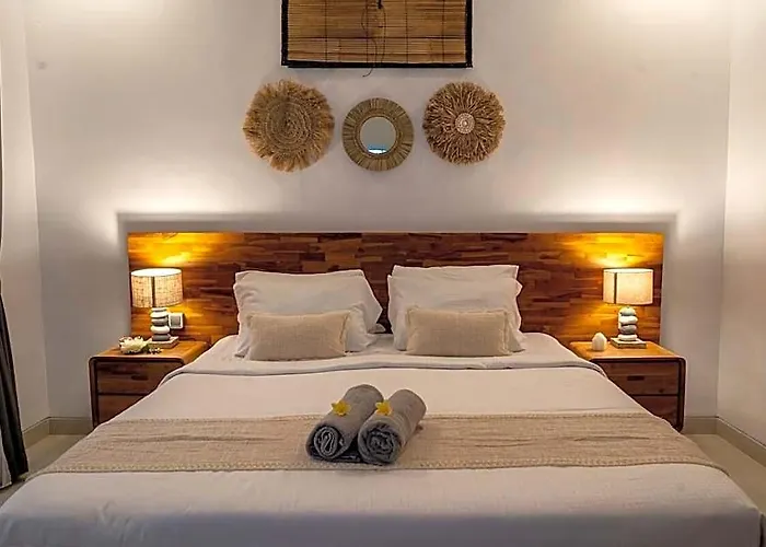 Innerbloom Spacious 2 Bedroom With Large Pool & Garden 4*