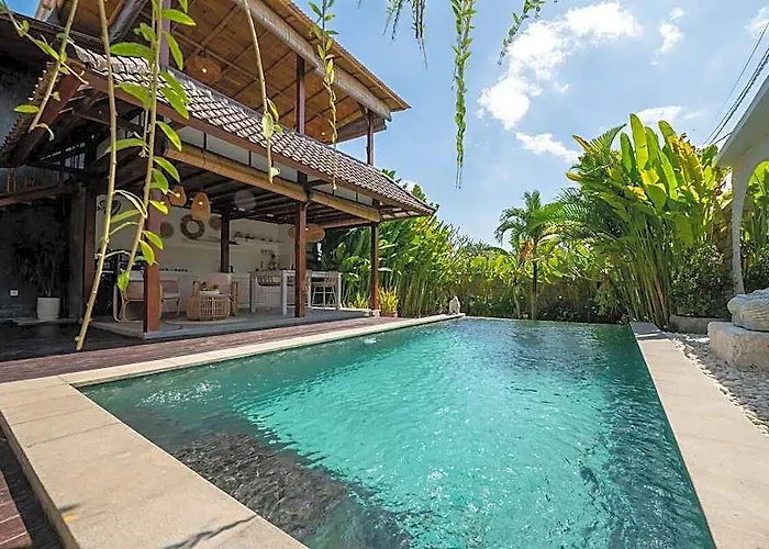 Innerbloom Spacious 2 Bedroom With Large Pool & Garden 4*