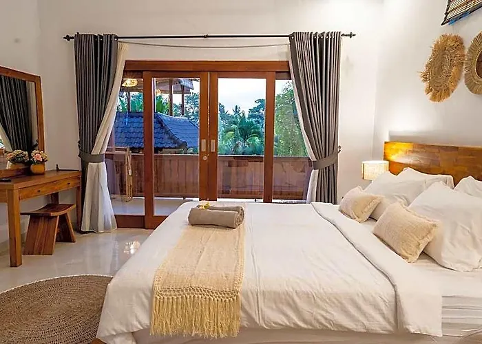 Innerbloom Spacious 2 Bedroom With Large Pool & Garden 酒店 4*