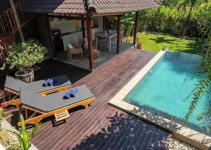 Innerbloom Spacious 2 Bedroom With Large Pool & Garden 4*