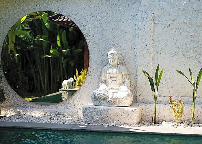 Innerbloom Spacious 2 Bedroom With Large Pool & Garden 4* 峇里島